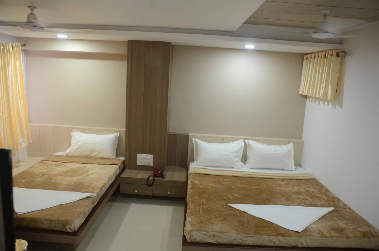 Hotel Ideal Vadodara Dış mekan fotoğraf