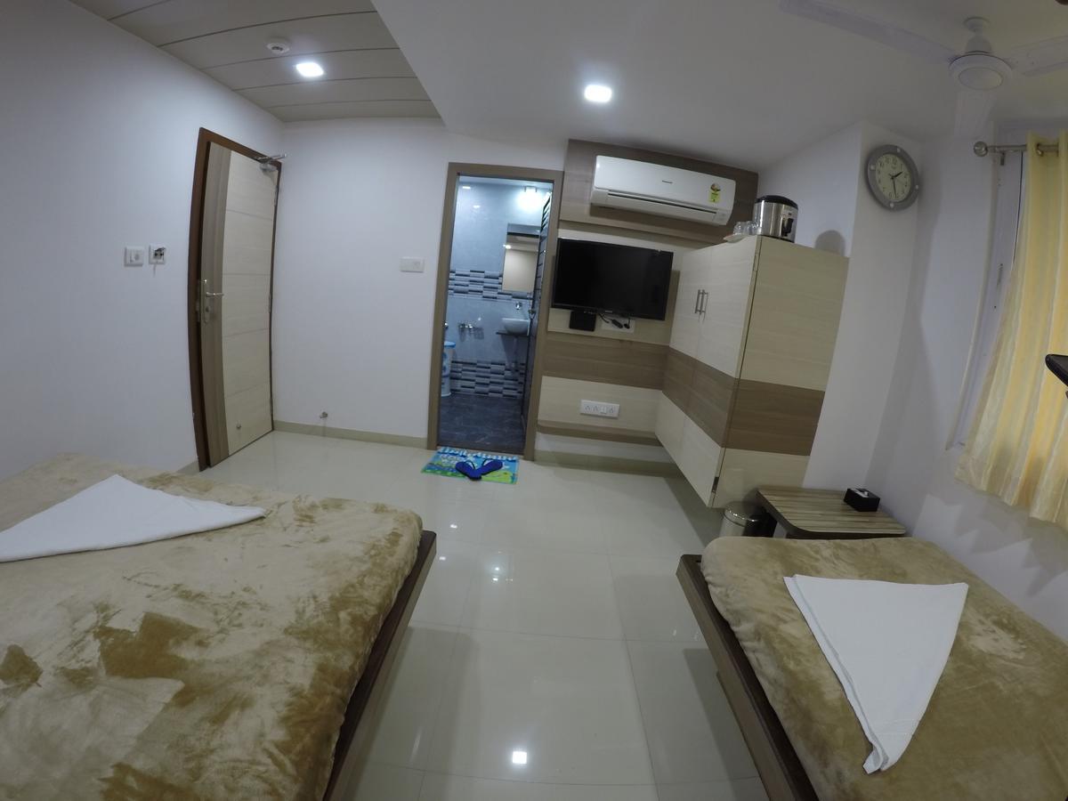 Hotel Ideal Vadodara Dış mekan fotoğraf