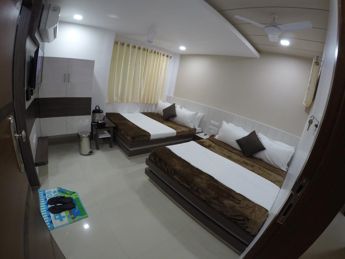 Hotel Ideal Vadodara Dış mekan fotoğraf