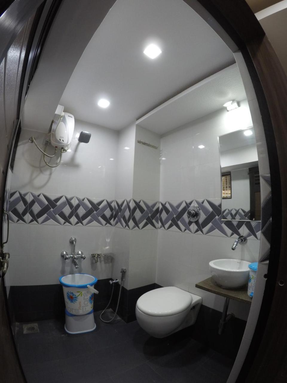 Hotel Ideal Vadodara Dış mekan fotoğraf