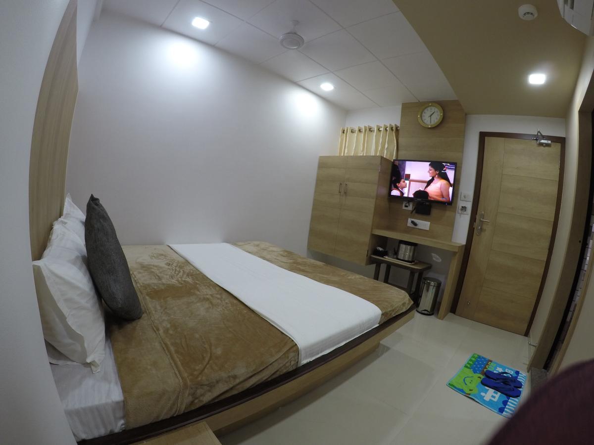 Hotel Ideal Vadodara Dış mekan fotoğraf