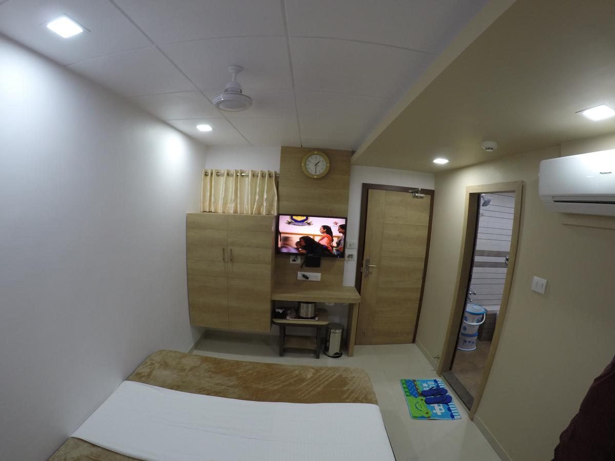 Hotel Ideal Vadodara Dış mekan fotoğraf