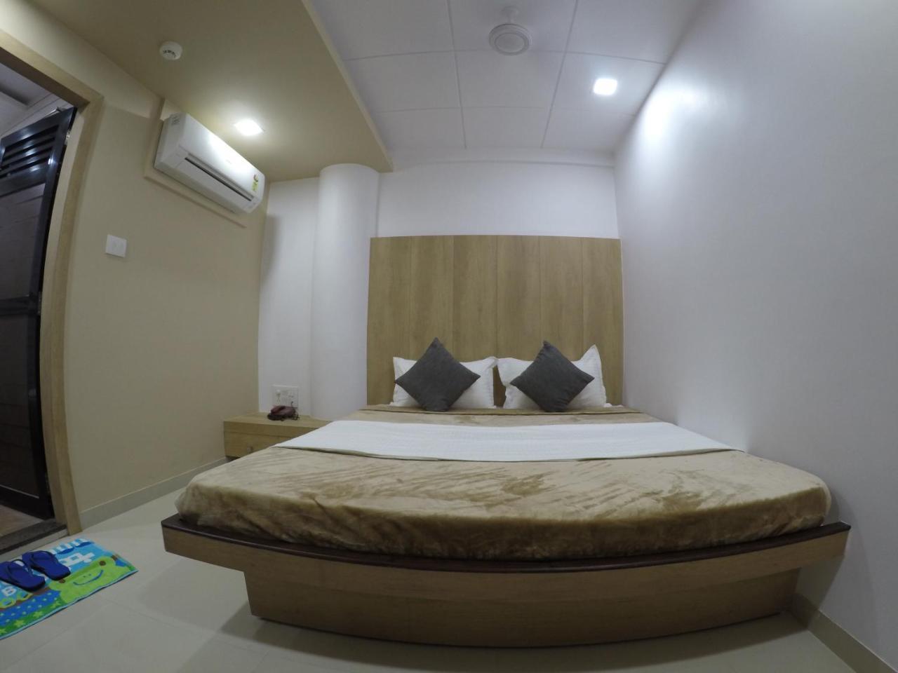 Hotel Ideal Vadodara Dış mekan fotoğraf