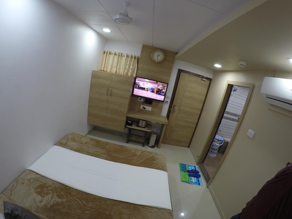 Hotel Ideal Vadodara Dış mekan fotoğraf
